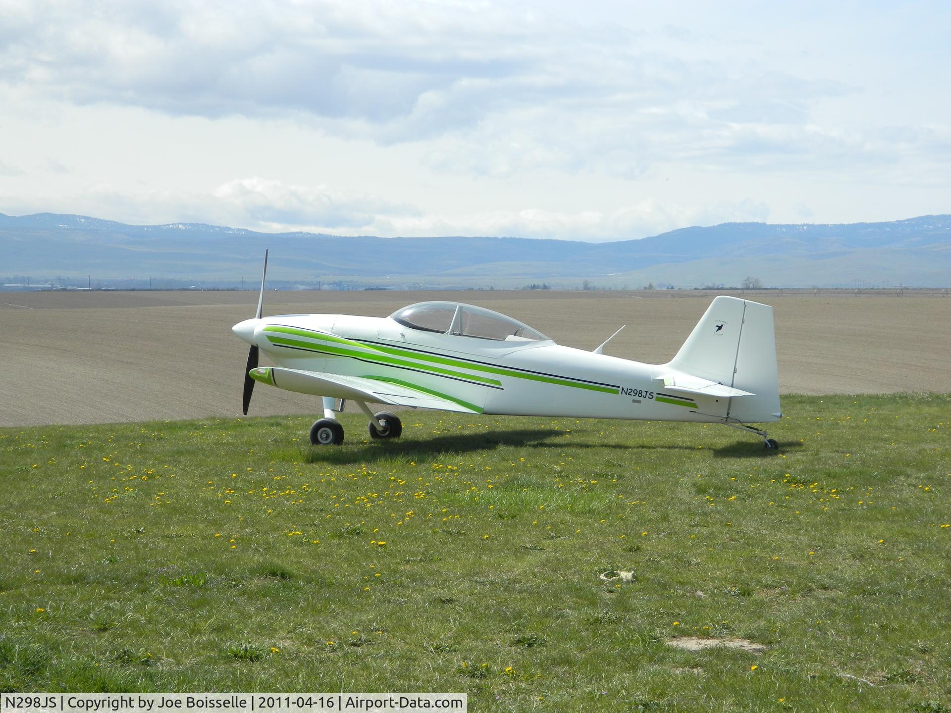 N298JS, Vans RV-4 C/N 4463, At uncle Bobs