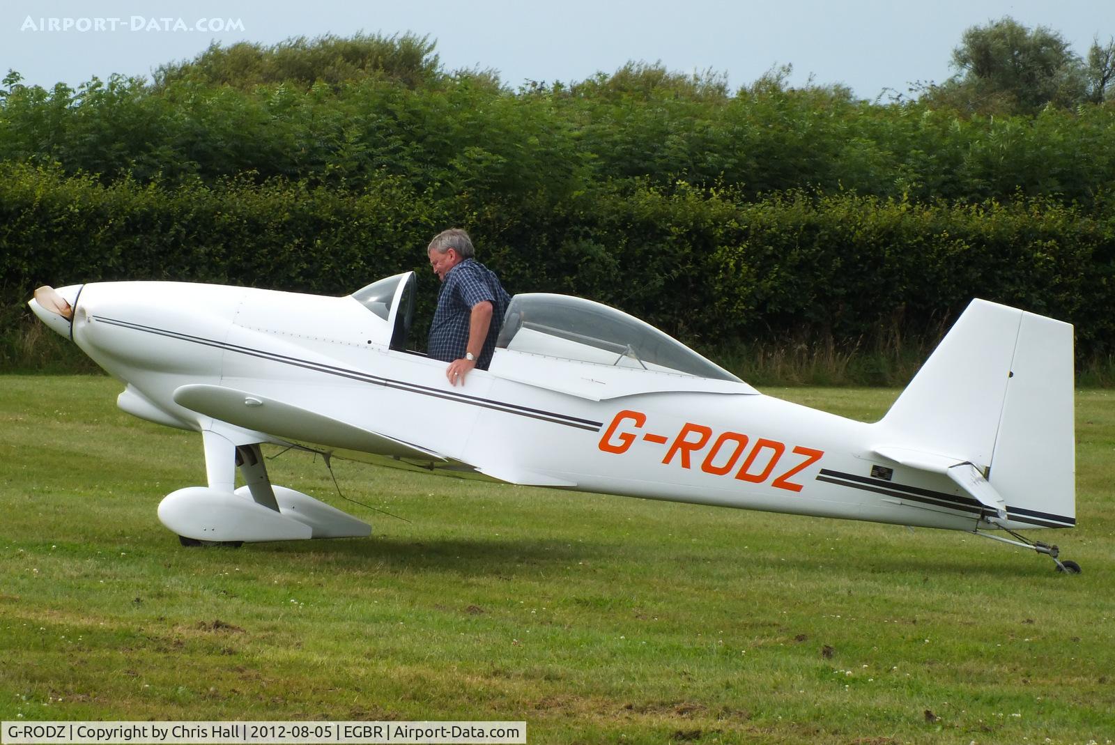 G-RODZ, 2004 Vans RV-3 C/N 10622, The Real Aeroplane Club's Summer Madness Fly-In, Breighton