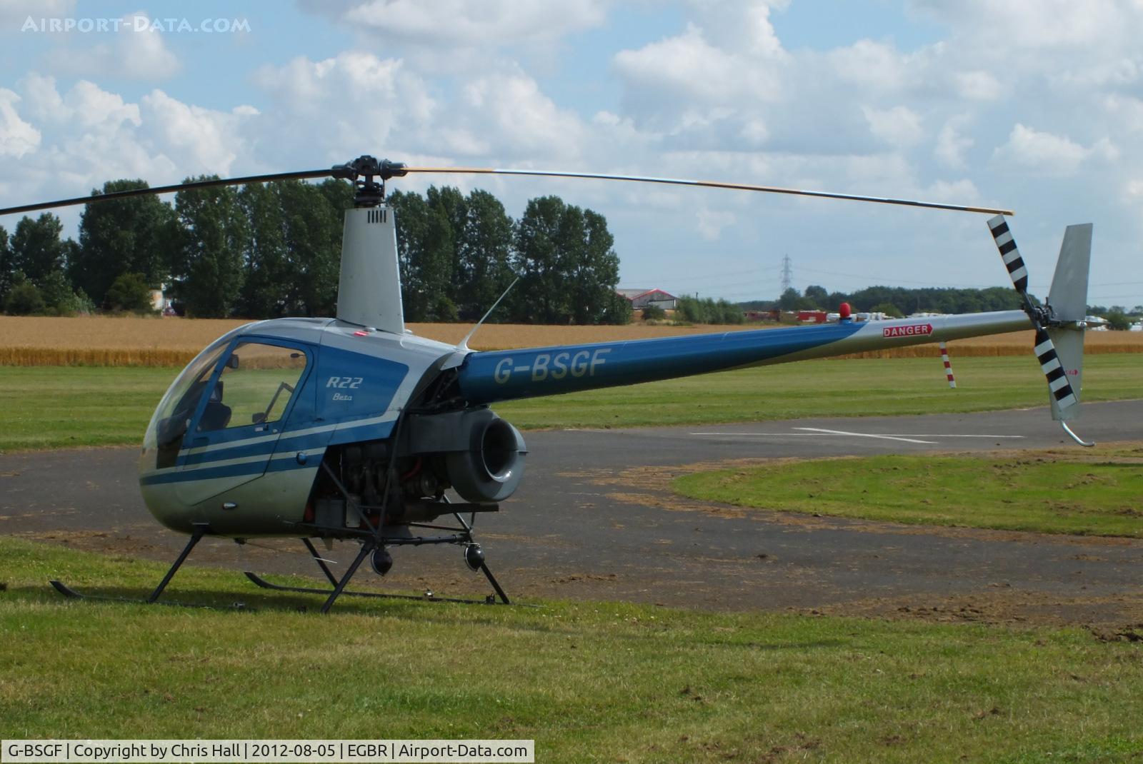 G-BSGF, 1990 Robinson R22 Beta C/N 1383, The Real Aeroplane Club's Summer Madness Fly-In, Breighton