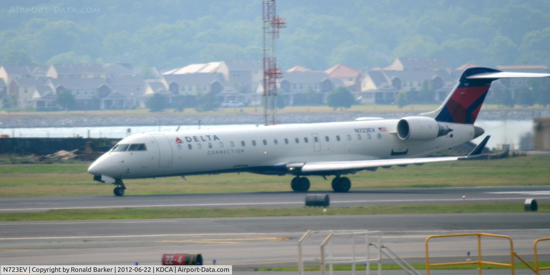 N723EV, 2004 Bombardier CRJ-701 (CL-600-2C10) Regional Jet C/N 10132, Takeoff DCA