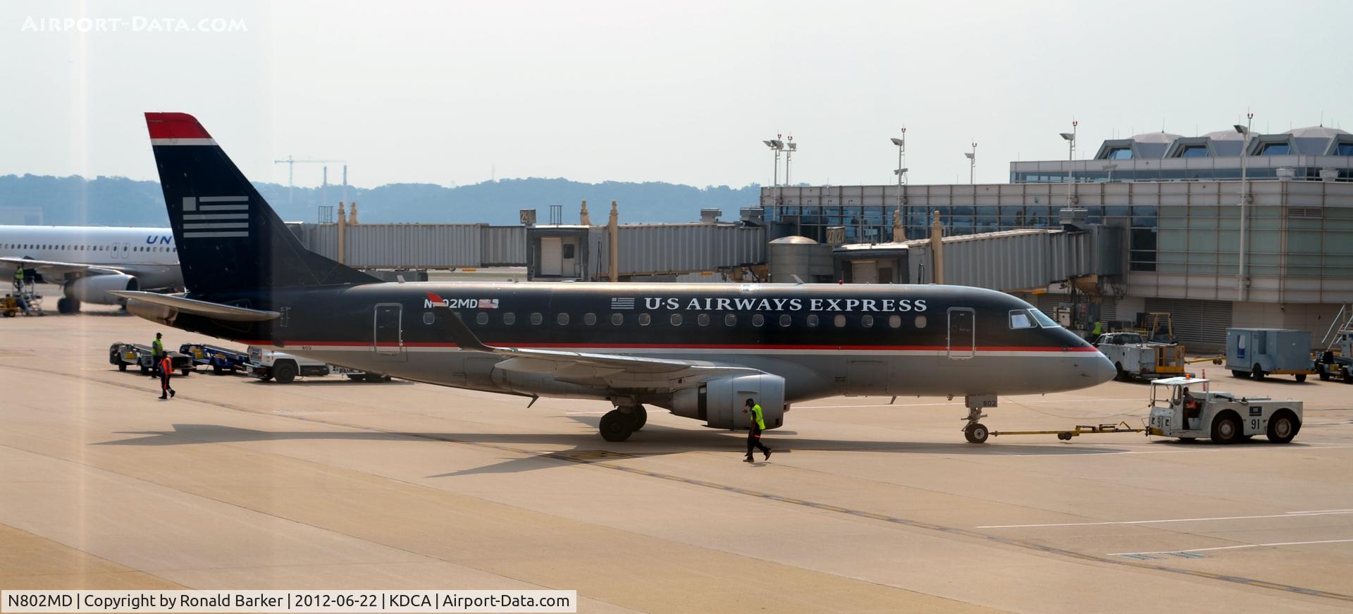N802MD, 2004 Embraer 170SU (ERJ-170-100SU) C/N 17000013, DCA, VA