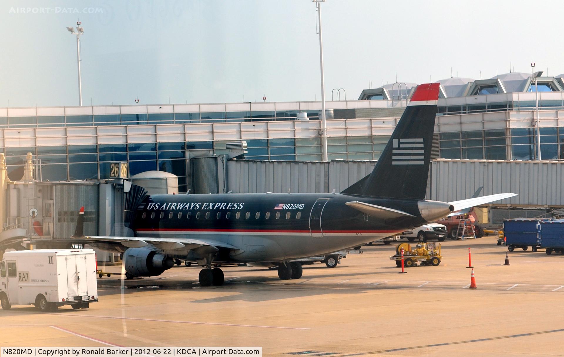 N820MD, 2004 Embraer 170SU (ERJ-170-100SU) C/N 17000041, DCA, VA