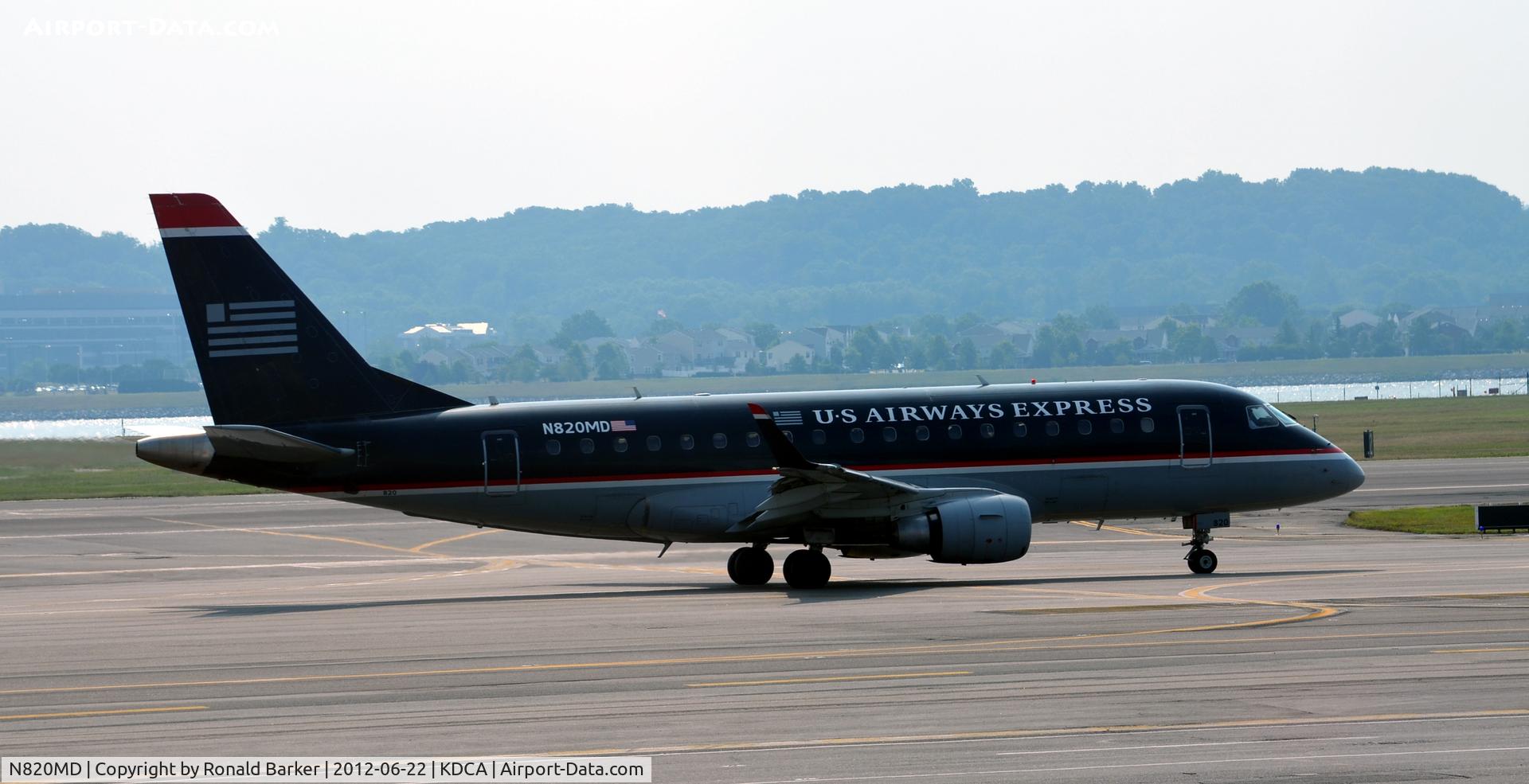 N820MD, 2004 Embraer 170SU (ERJ-170-100SU) C/N 17000041, Taxi DCA