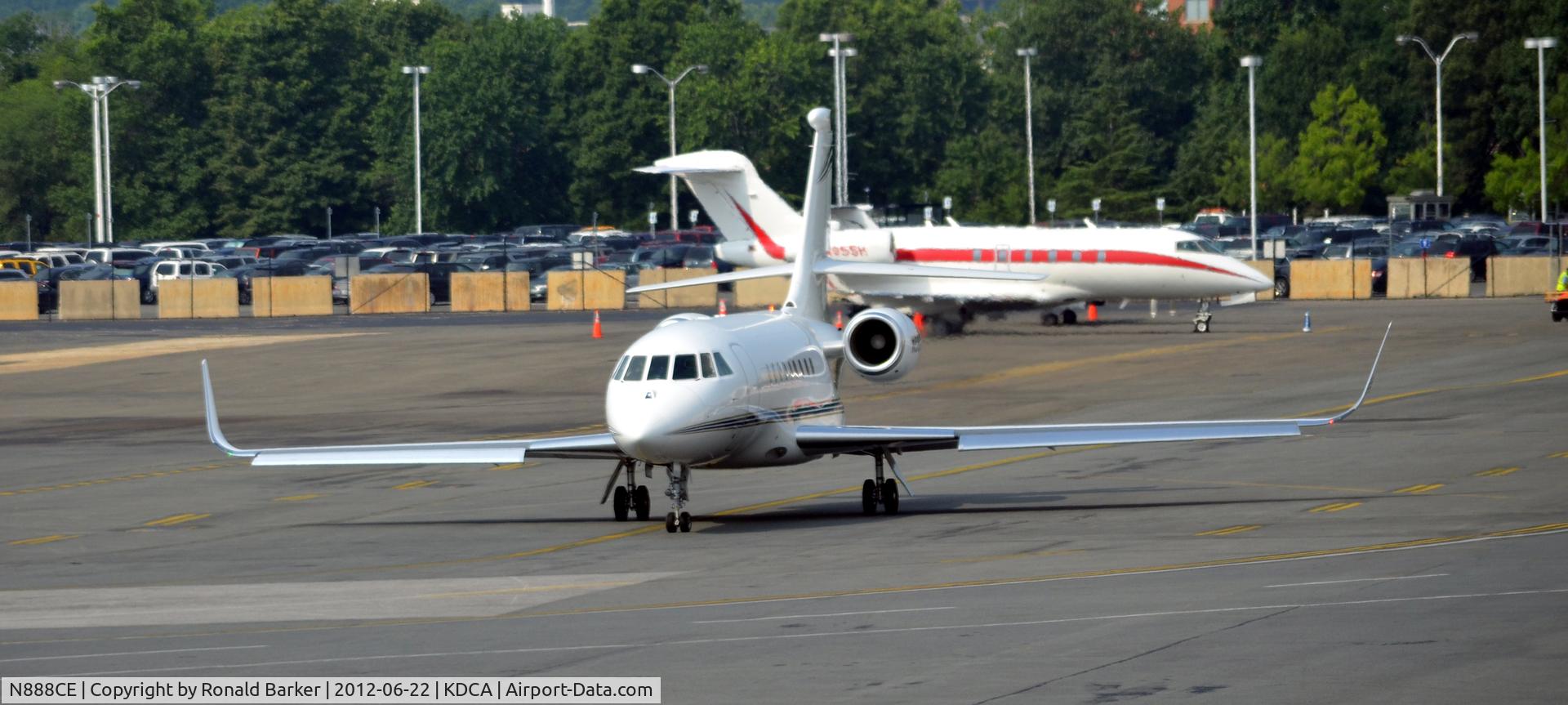 N888CE, 2007 Dassault Falcon 2000EX C/N 124, Taxi DCA