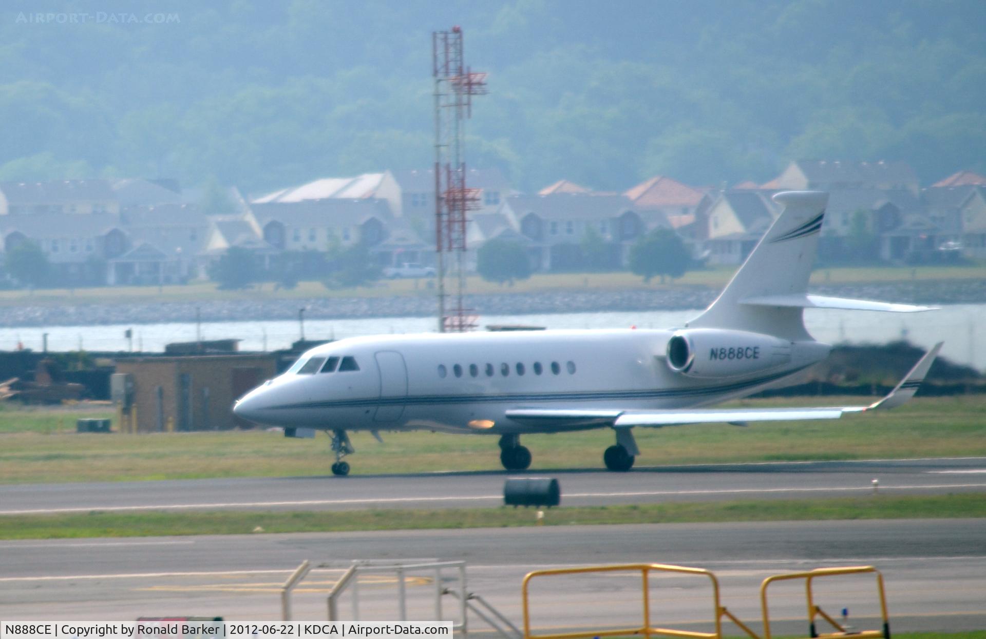 N888CE, 2007 Dassault Falcon 2000EX C/N 124, Takeoff DCA