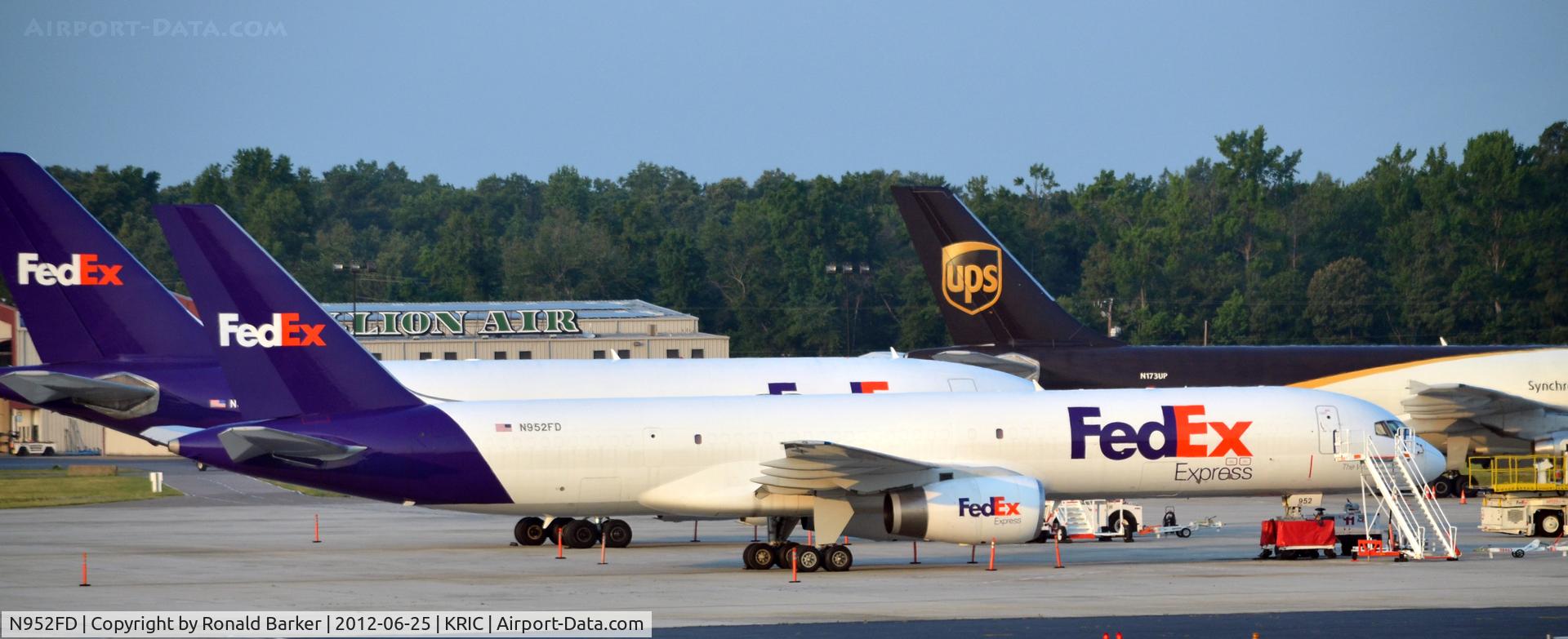 N952FD, 1997 Boeing 757-236 C/N 28666, RIC, VA
