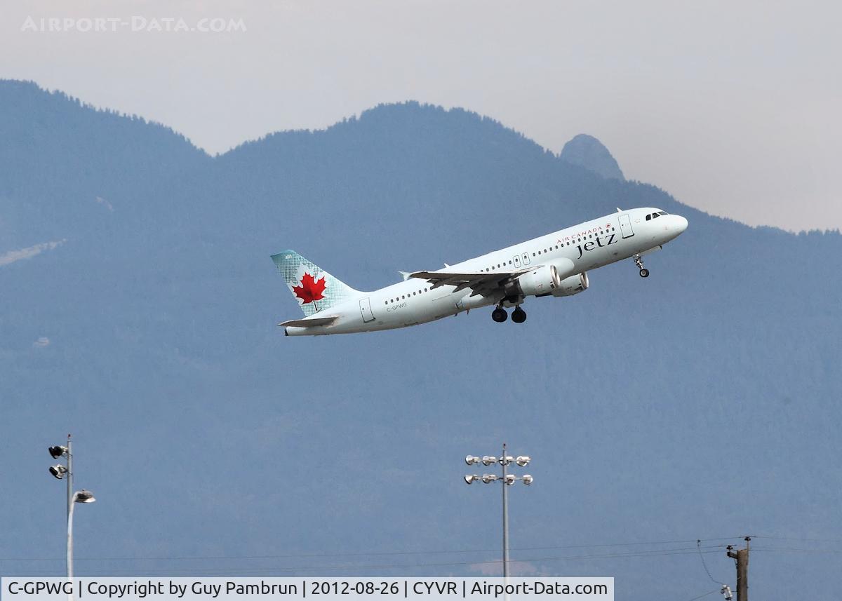 C-GPWG, 1991 Airbus A320-211 C/N 174, Take off