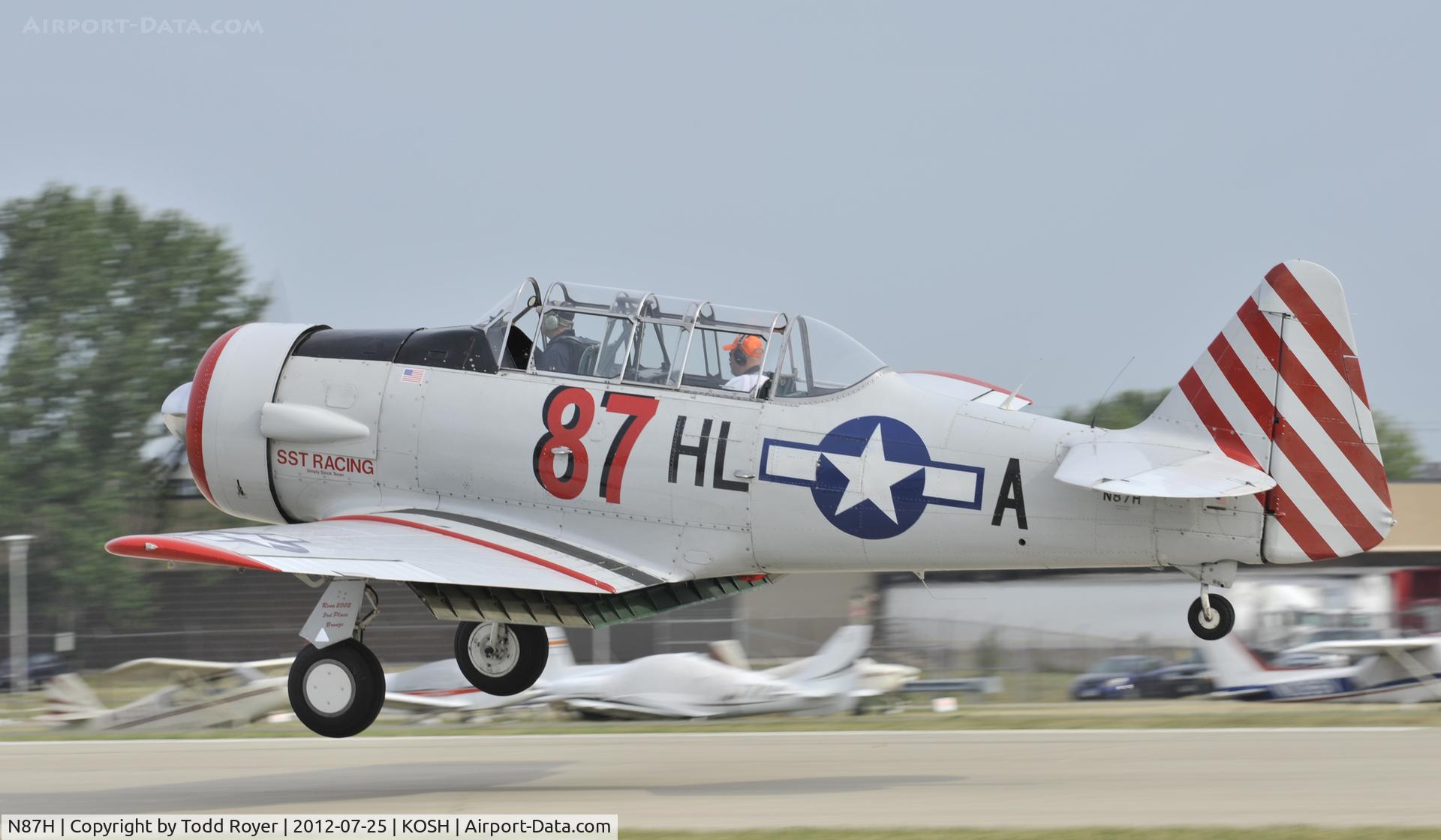 N87H, 1941 North American AT-6D Texan C/N 41-34571, Departing OSH on runway 27