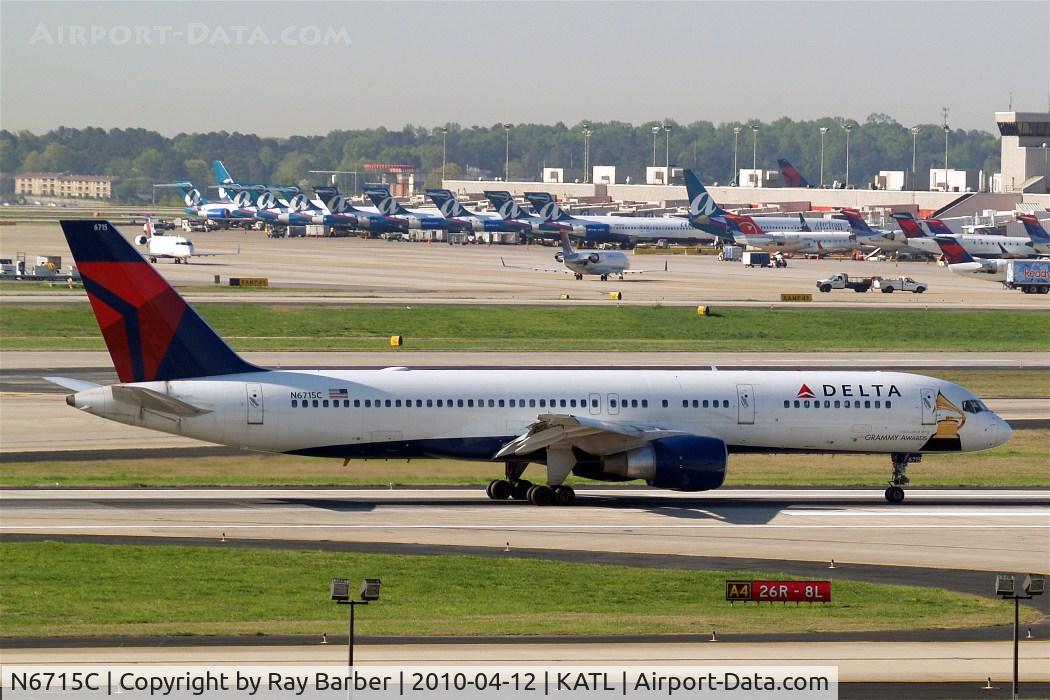 N6715C, 2001 Boeing 757-232 C/N 30486, Boeing 757-232 [30486] (Delta Air Lines) Atlanta-Hartsfield~N 12/04/2010.