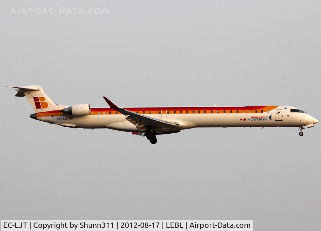 EC-LJT, 2010 Bombardier CRJ-1000ER NG (CL-600-2E25) C/N 19005, Landing rwy 25R