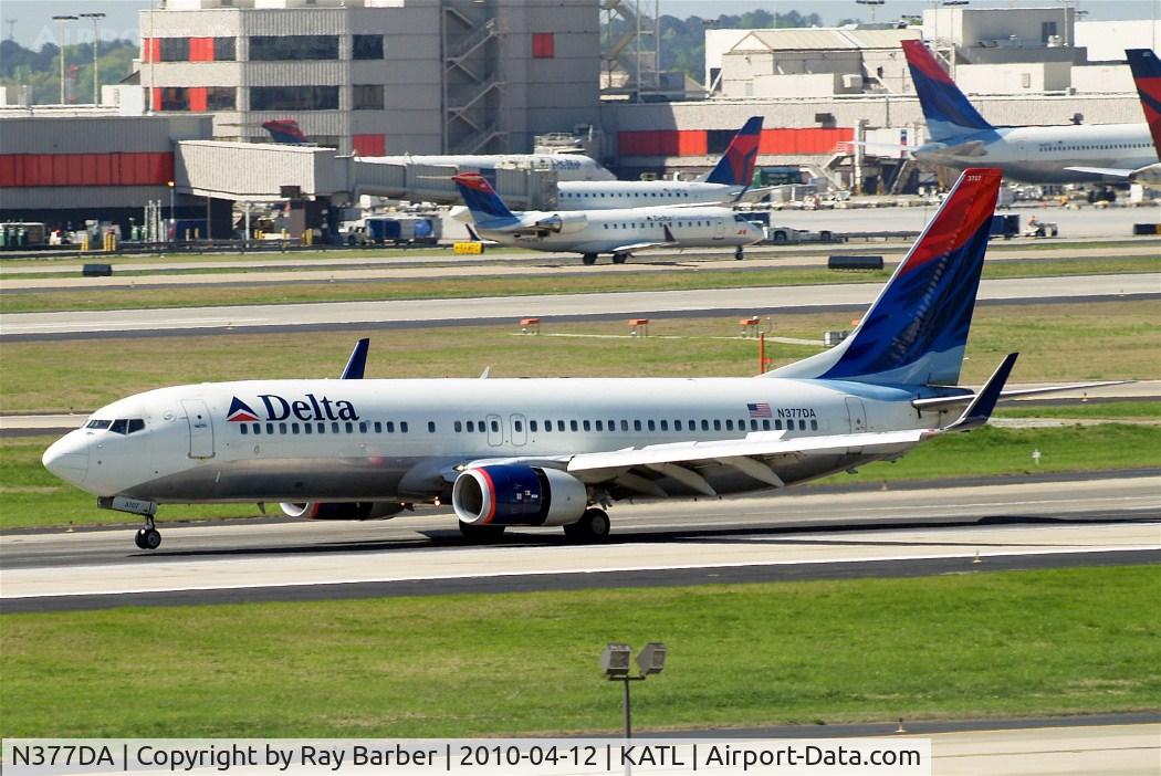 N377DA, 1999 Boeing 737-832 C/N 29625, Boeing 737-832 [29625] (Delta Air Lines) Atlanta-Hartsfield~N 12/04/2010.