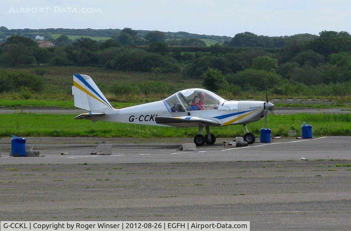 G-CCKL, 2003 Aerotechnik EV-97 Eurostar C/N PFA 315-14117, Visiting Eurostar in revised colour scheme.