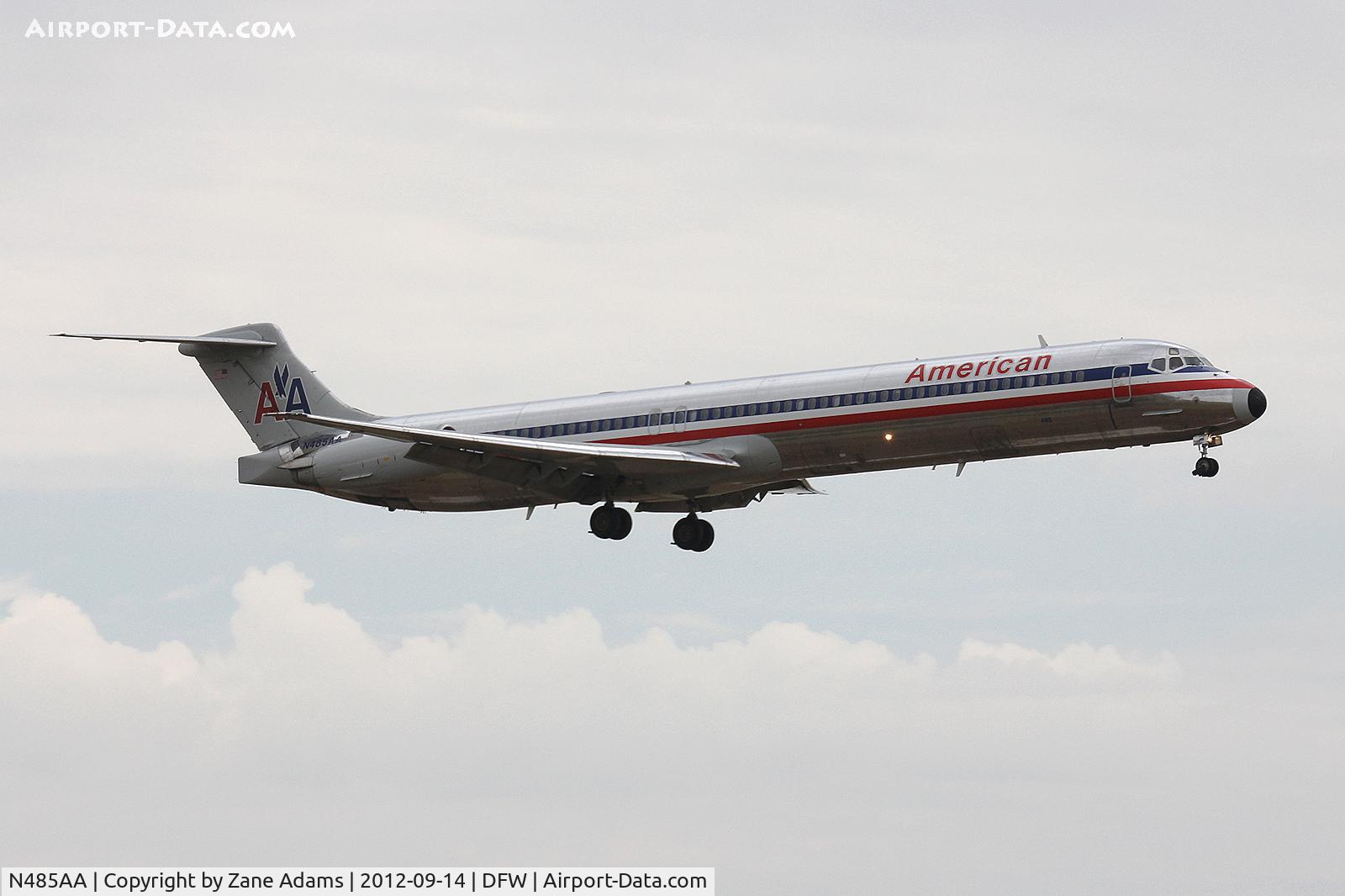 N485AA, 1988 McDonnell Douglas MD-82 (DC-9-82) C/N 49678, American Airlines landing at DFW Airport