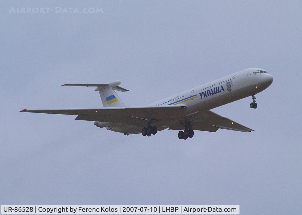 UR-86528, 1981 Ilyushin Il-62M C/N 4038111, Ferihegy