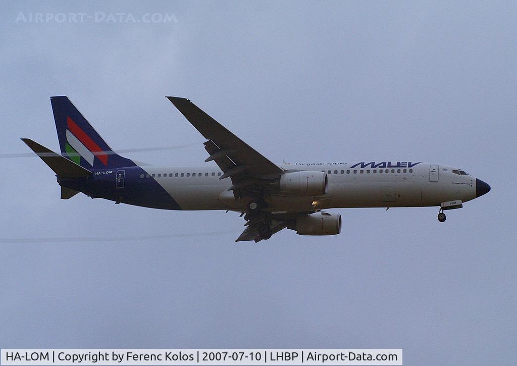 HA-LOM, 2004 Boeing 737-8Q8 C/N 30672, Ferihegy