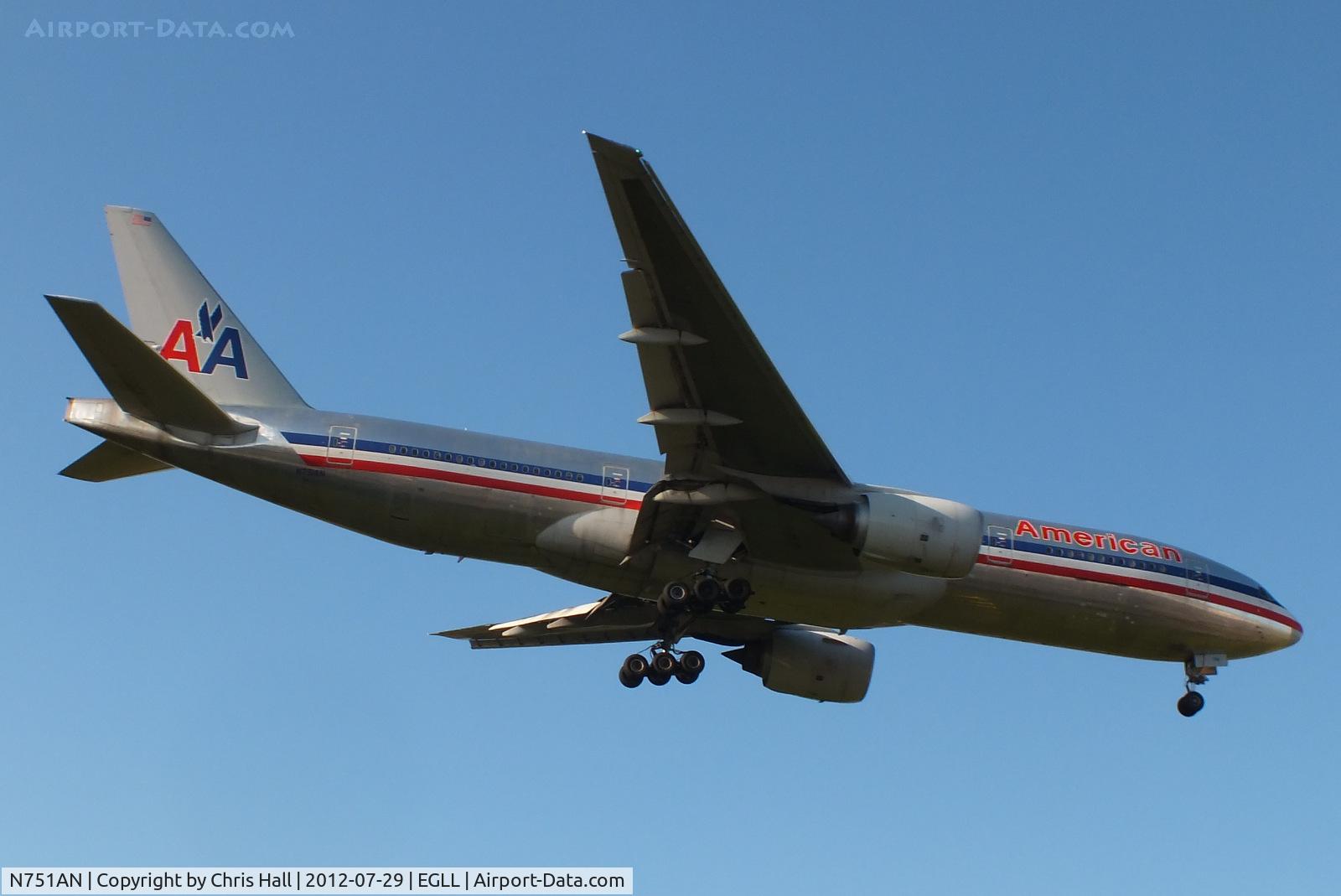 N751AN, 2001 Boeing 777-223 C/N 30798, American Airlines