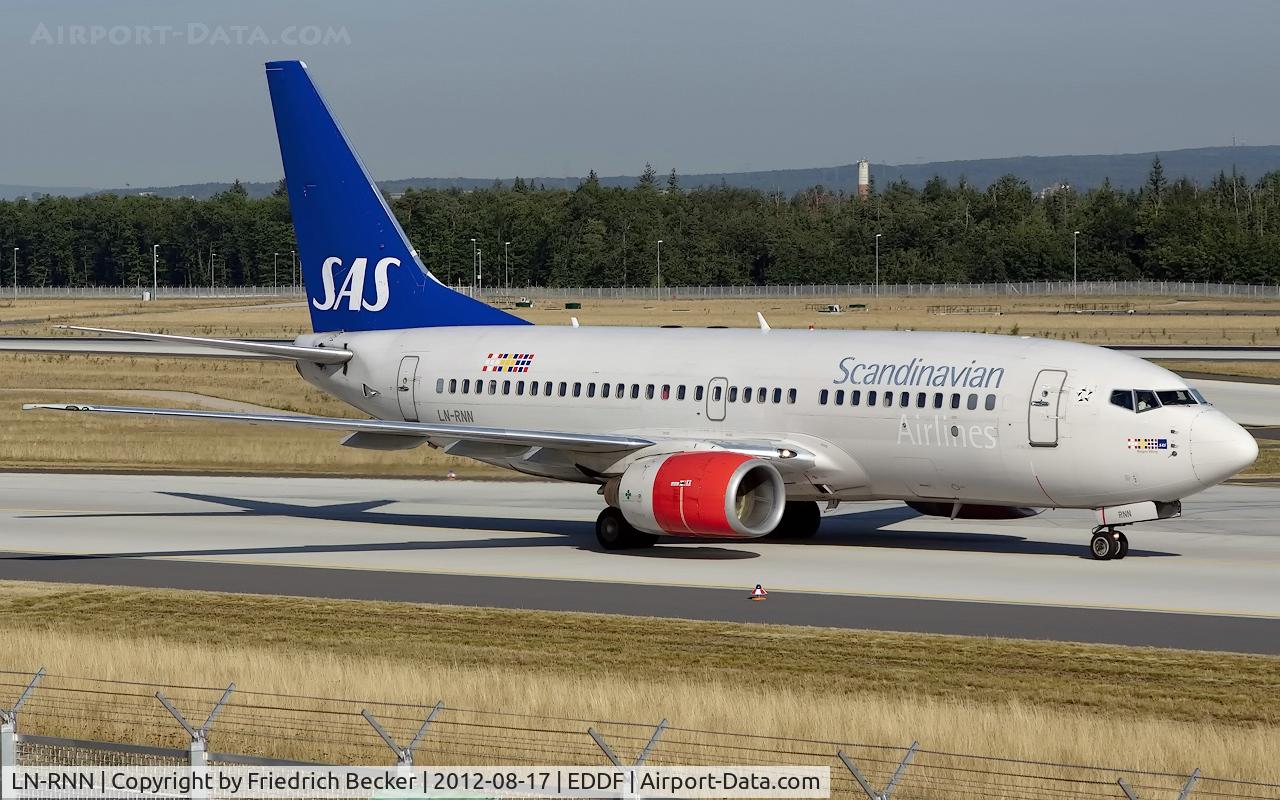 LN-RNN, 2000 Boeing 737-783 C/N 28315, taxying to the gate