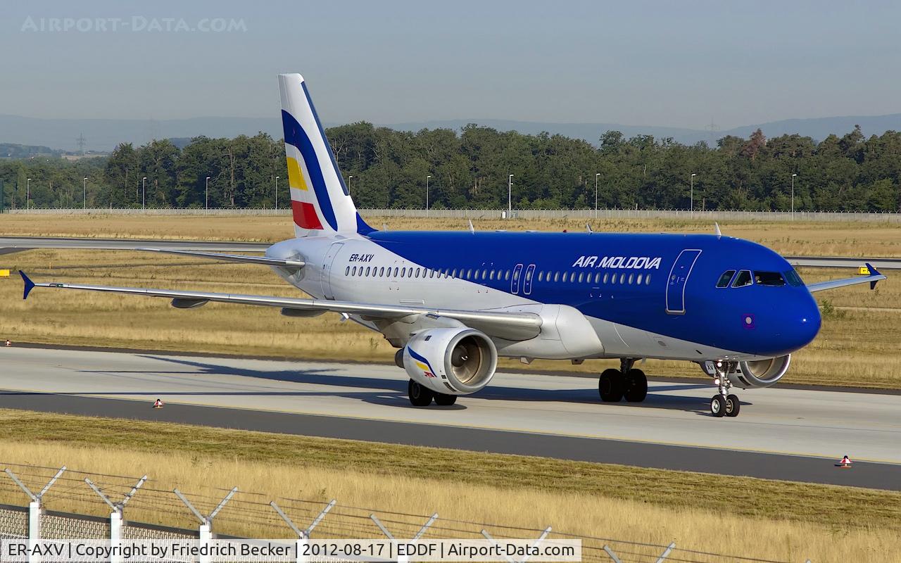 ER-AXV, 1996 Airbus A320-211 C/N 622, taxying to the gate