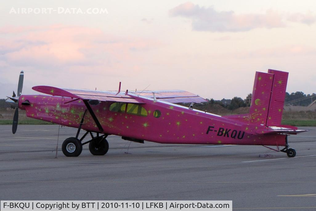F-BKQU, Pilatus PC-6/B2-H2 C/N 534, Parking