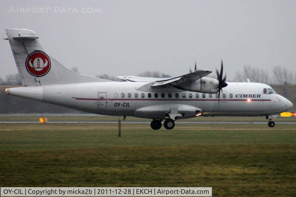 OY-CIL, 1996 ATR 42-500 C/N 514, Landing in 22R