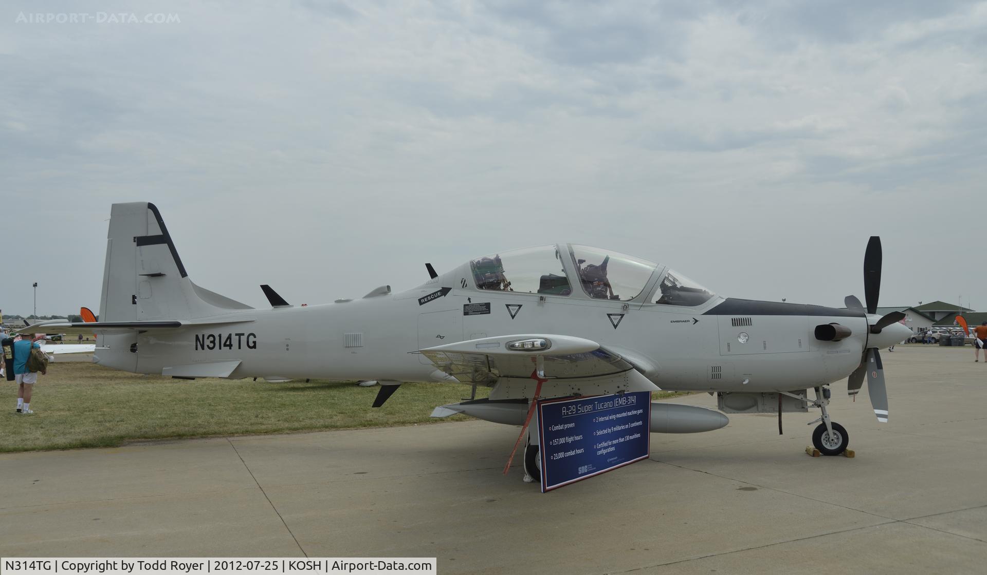 N314TG, Embraer EMB-314B1 Super Tucano C/N 31400082, Airventure 2012