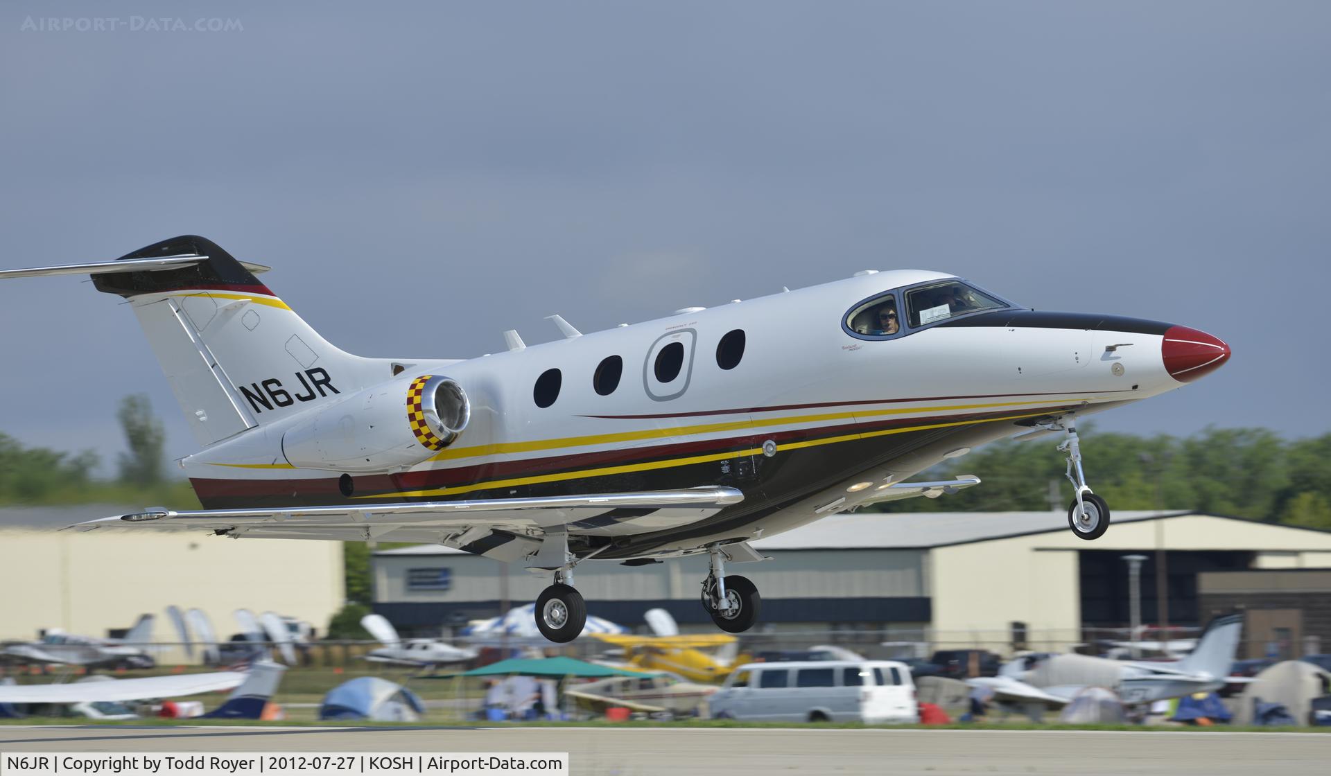 N6JR, 2011 Hawker Beechcraft 390 Premier 1A C/N RB-281, Departing Airventure on runway 9
