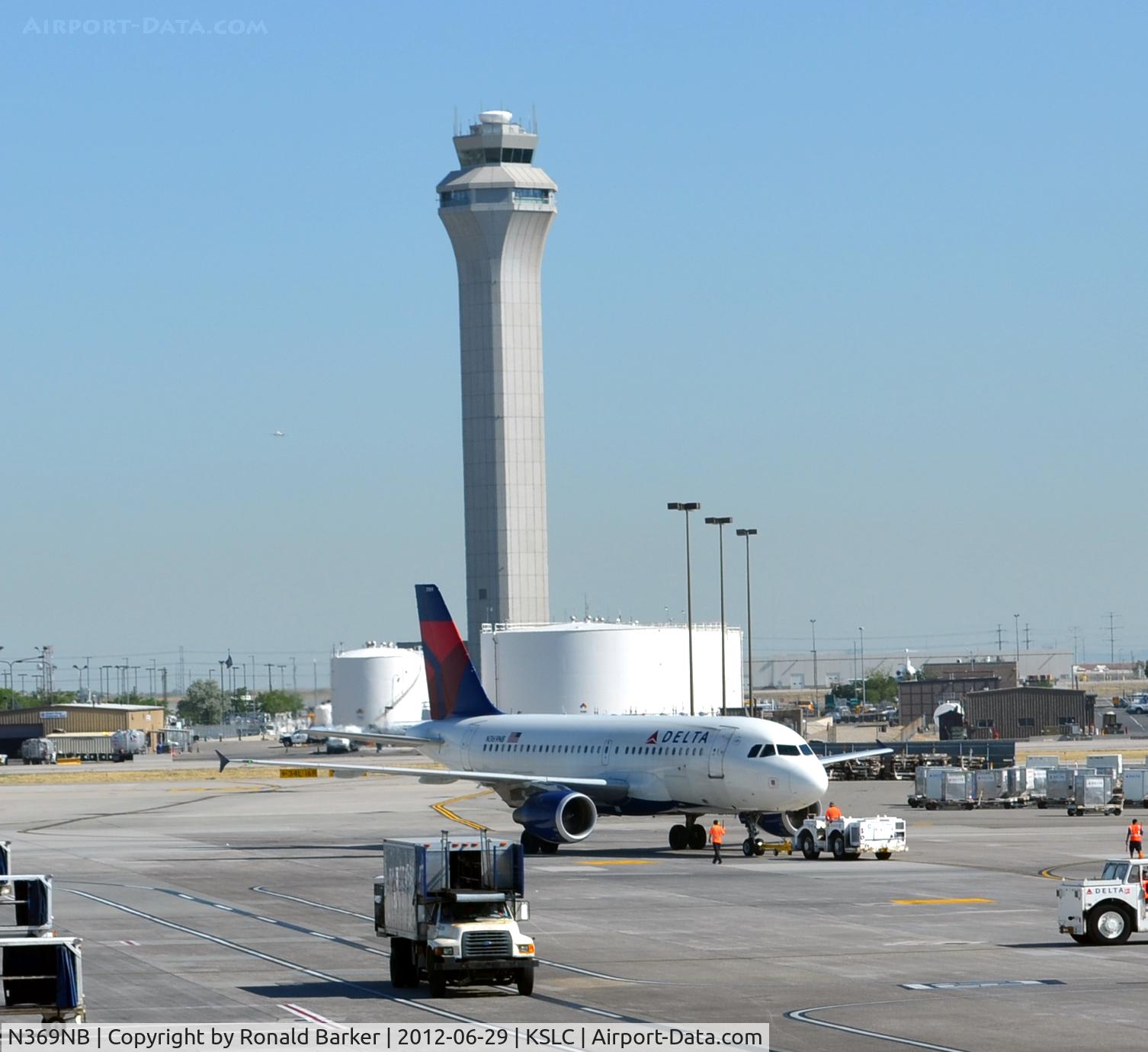 N369NB, 2003 Airbus A319-114 C/N 2047, Taxi SLC