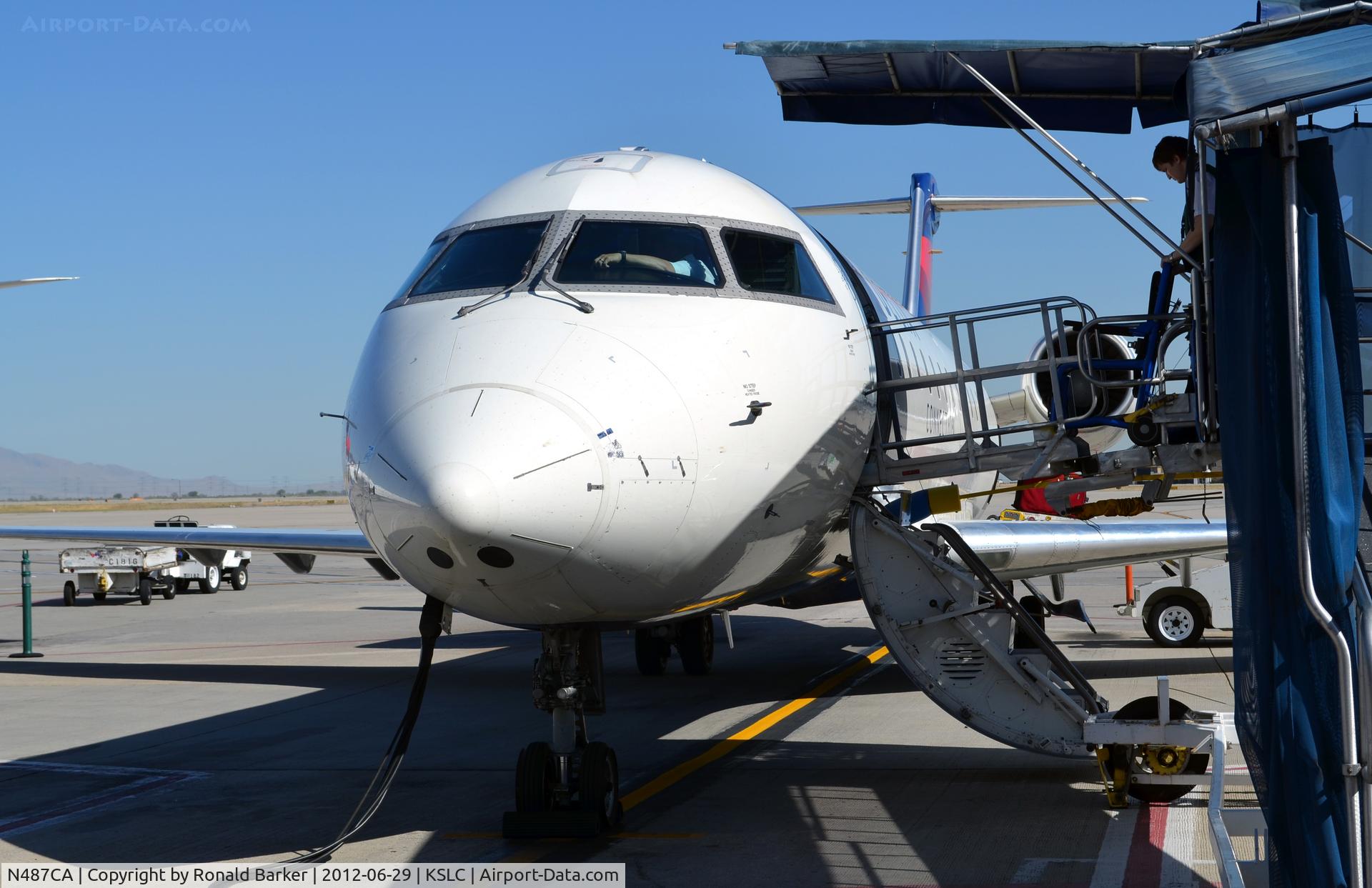 N487CA, 2002 Bombardier CRJ-200ER (CL-600-2B19) C/N 7729, SLC, UT