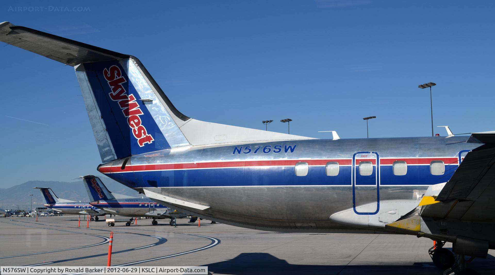 N576SW, 1998 Embraer EMB-120ER Brasilia C/N 120345, SLC, UT