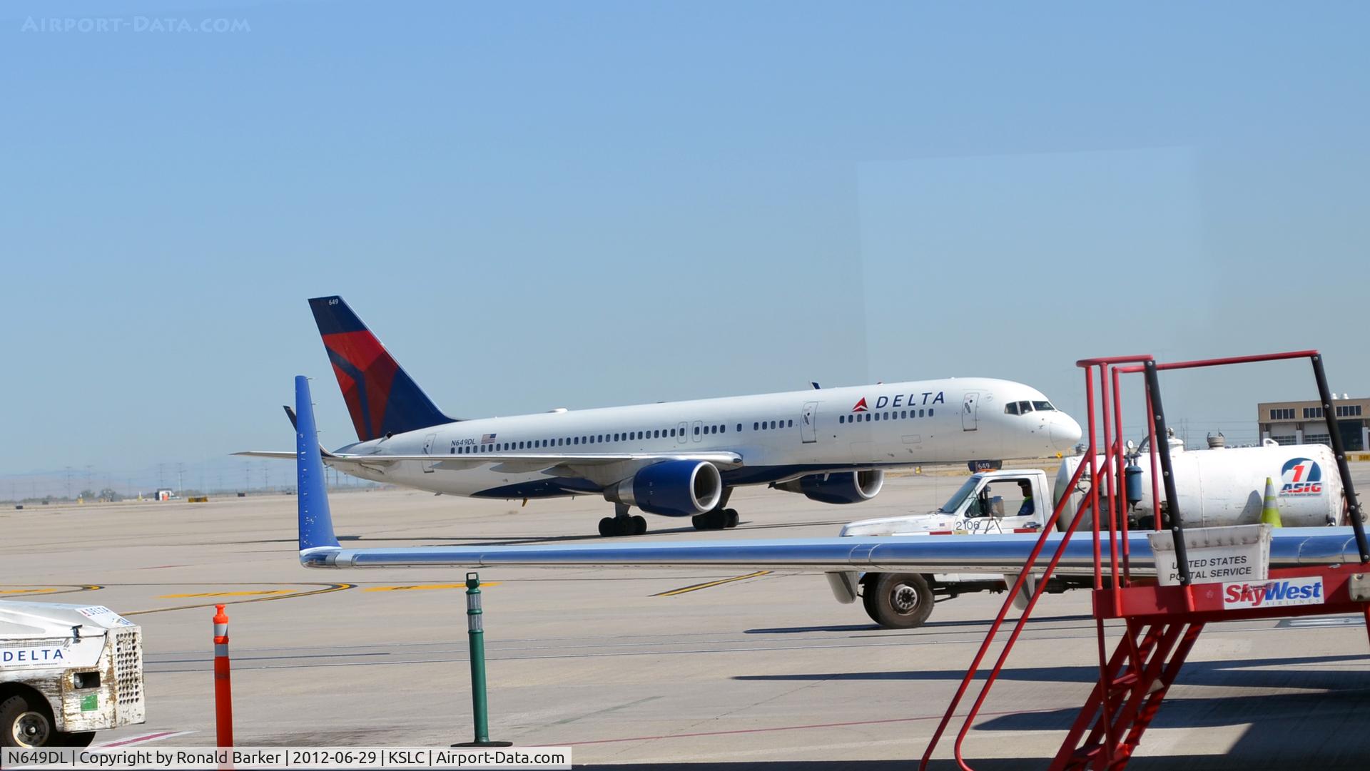 N649DL, 1989 Boeing 757-232 C/N 24389, SLC, UT