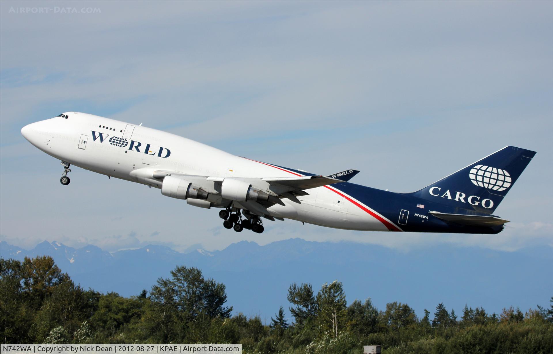 N742WA, 1995 Boeing 747-412 C/N 27071, KPAE/PAE World 9889 departing to Travis