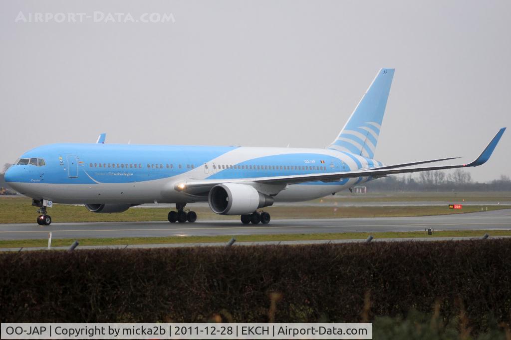 OO-JAP, 2001 Boeing 767-38E/ER C/N 30840, Taxiing