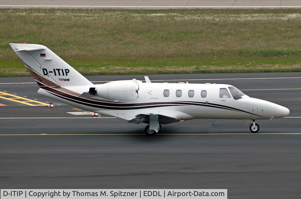 D-ITIP, 2002 Cessna 525 CitationJet CJ1 C/N 525-0494, Star Wings Dortmund D-ITIP taxiing towards Rwy 23L