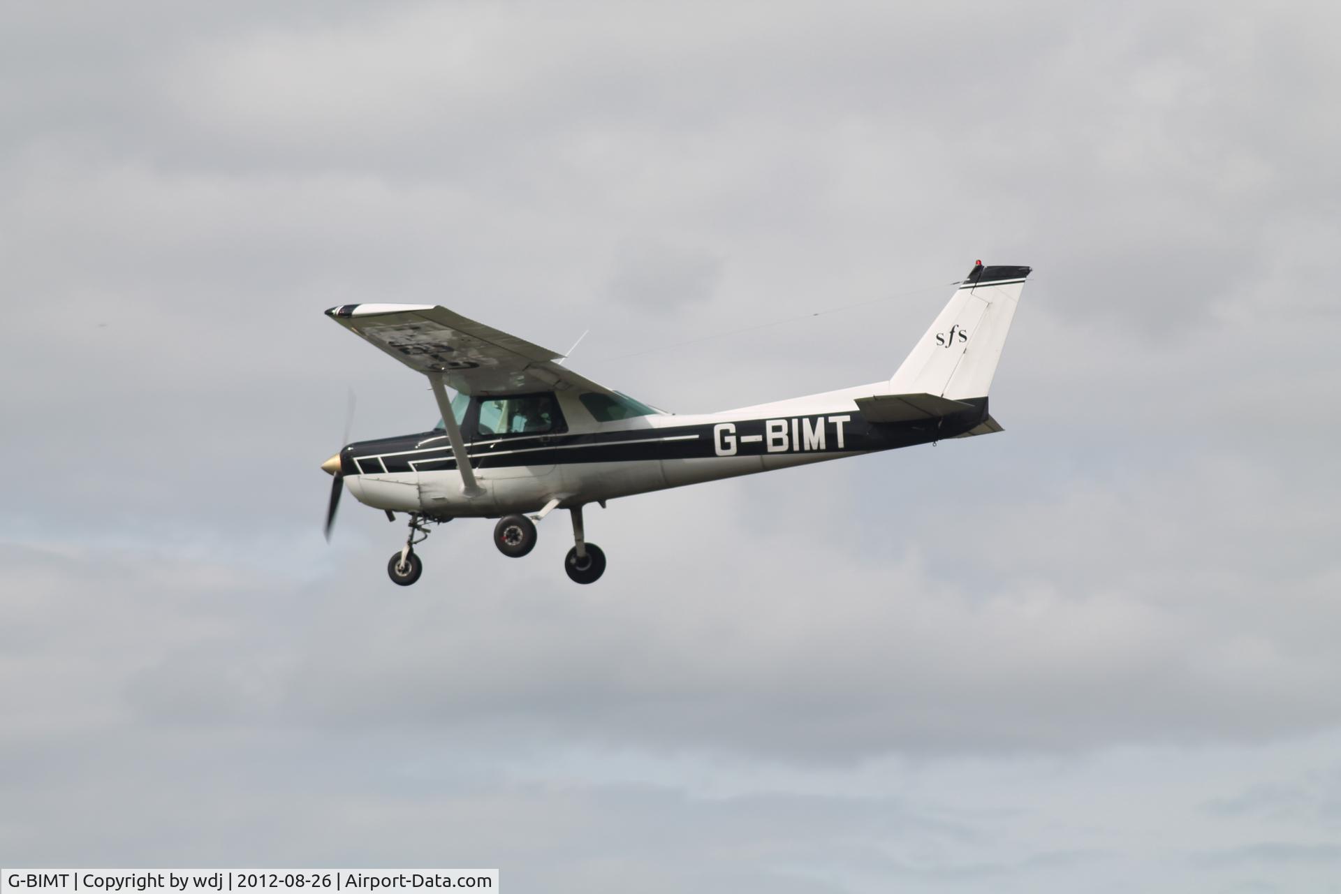 G-BIMT, 1980 Reims FA152 Aerobat C/N 0361, Flying in to Staverton