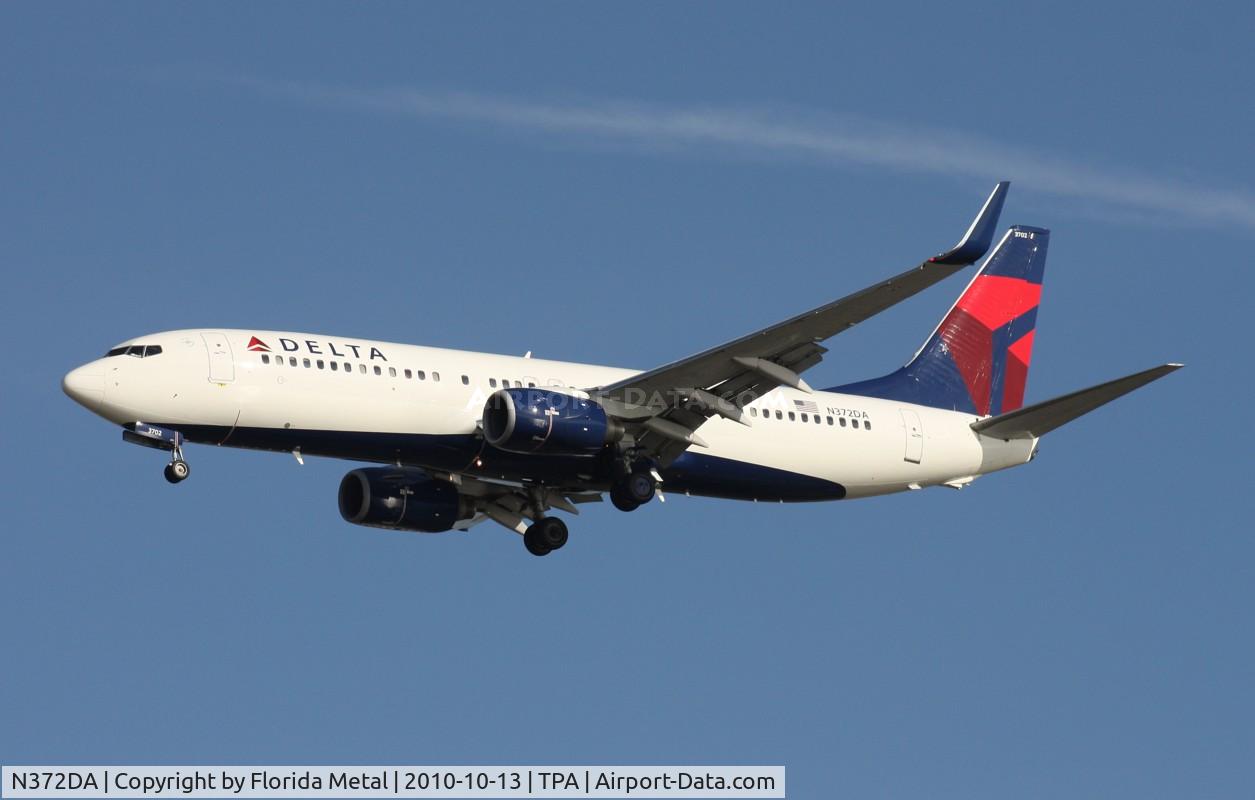 N372DA, 1998 Boeing 737-832 C/N 29620, Delta 737-800