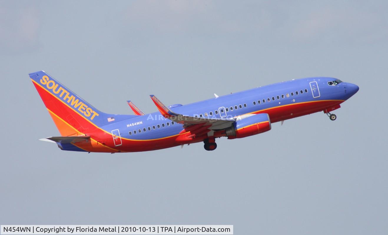 N454WN, 2004 Boeing 737-7H4 C/N 29851, Southwest 737