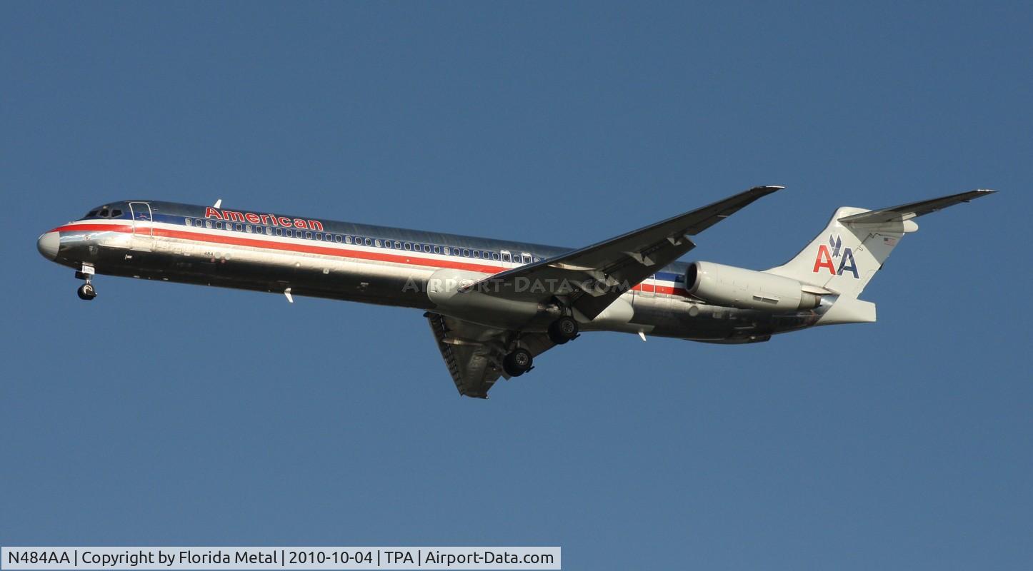 N484AA, 1988 McDonnell Douglas MD-82 (DC-9-82) C/N 49677, American MD-82