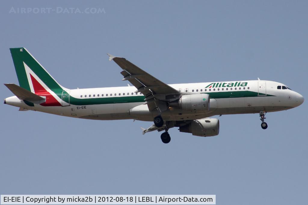 EI-EIE, 2010 Airbus A320-216 C/N 4536, Landing