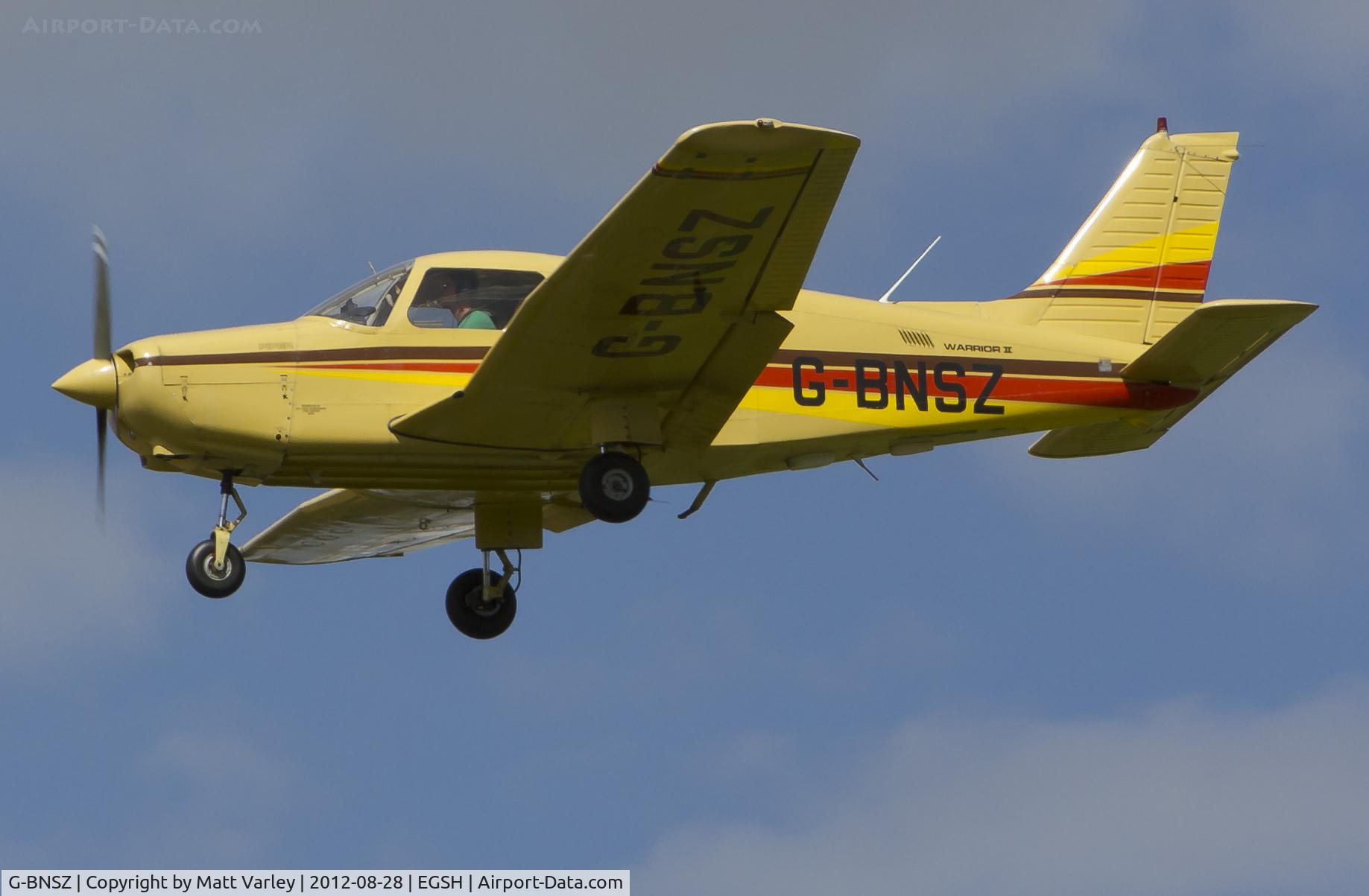 G-BNSZ, 1981 Piper PA-28-161 Cherokee Warrior II C/N 28-8116315, Arriving at EGSH.