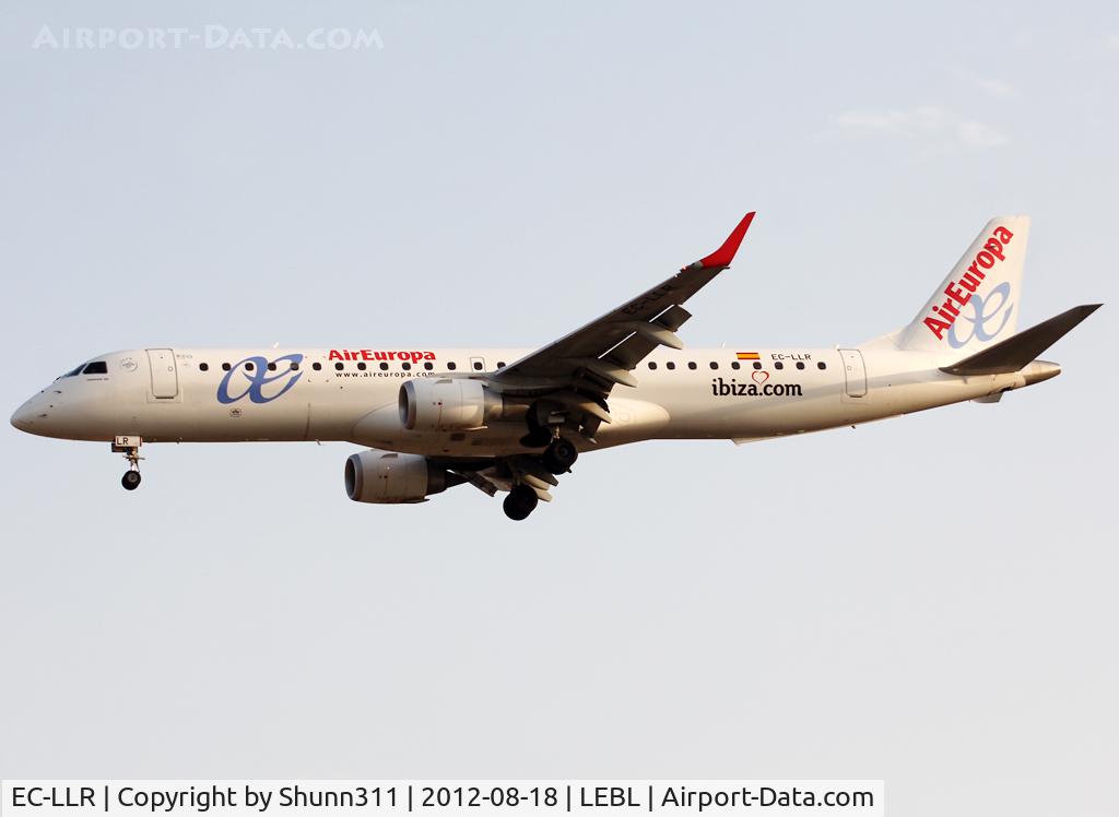 EC-LLR, 2011 Embraer 195LR (ERJ-190-200LR) C/N 19000452, Landing rwy 25R with additional 'Ibiza.com' titles