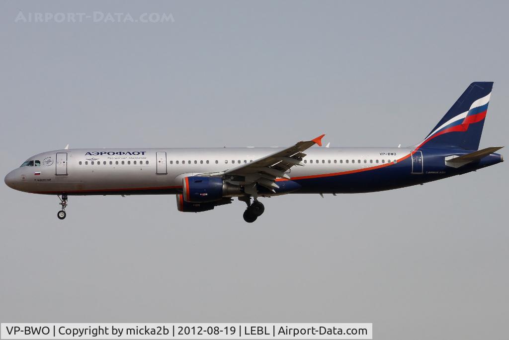 VP-BWO, 2004 Airbus A321-211 C/N 2337, Landing