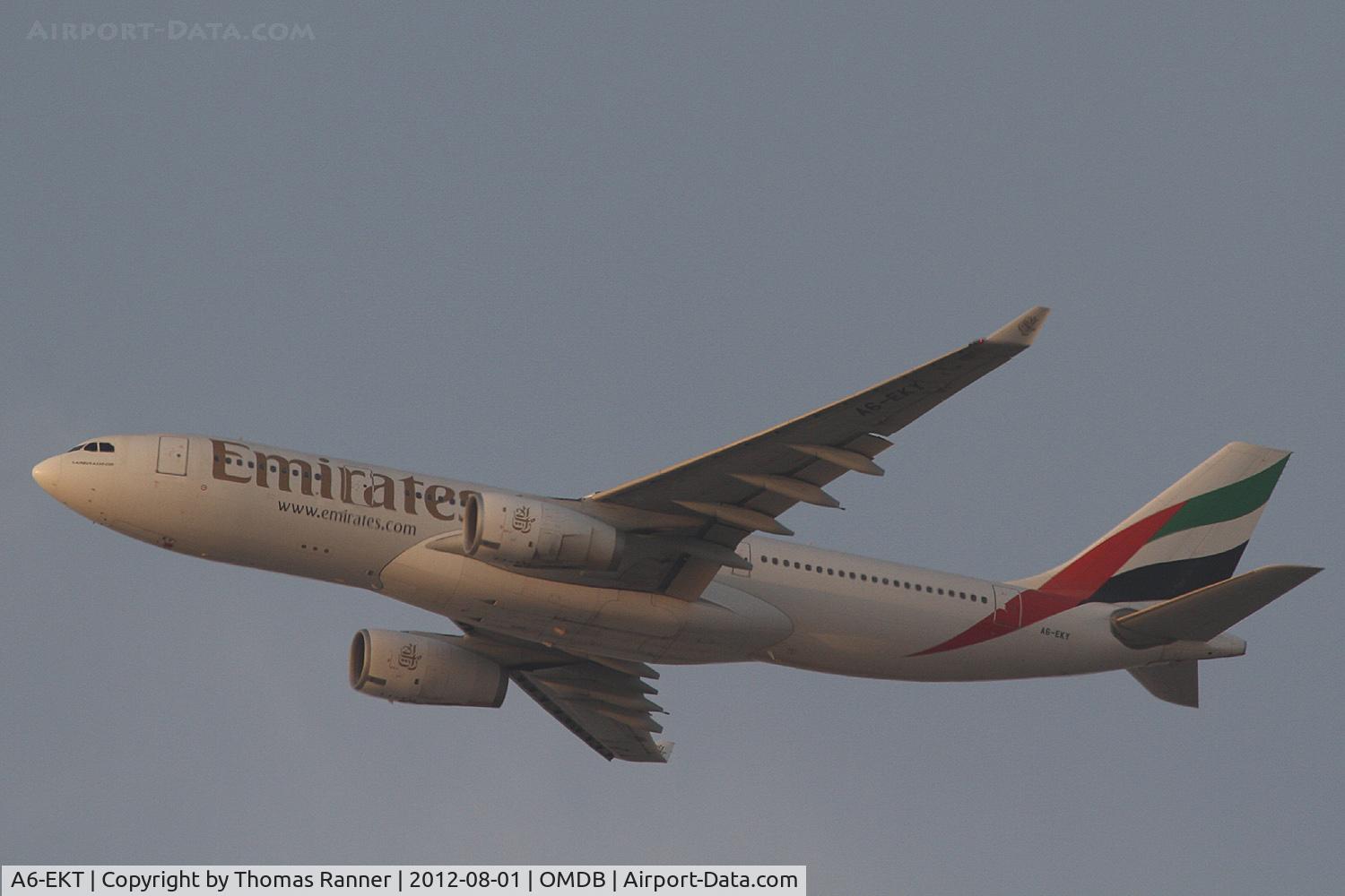 A6-EKT, 1999 Airbus A330-243 C/N 293, Emirates Airbus A330