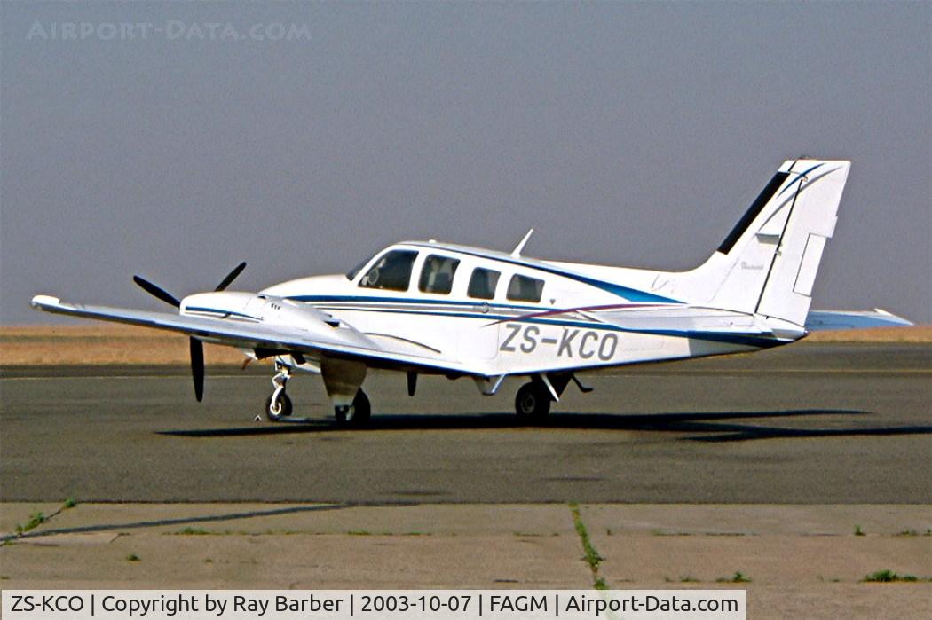 ZS-KCO, 1977 Beech 58P Baron C/N TJ-119, Beech 58P Baron [TJ-119] Rand~ZS 07/10/2003.