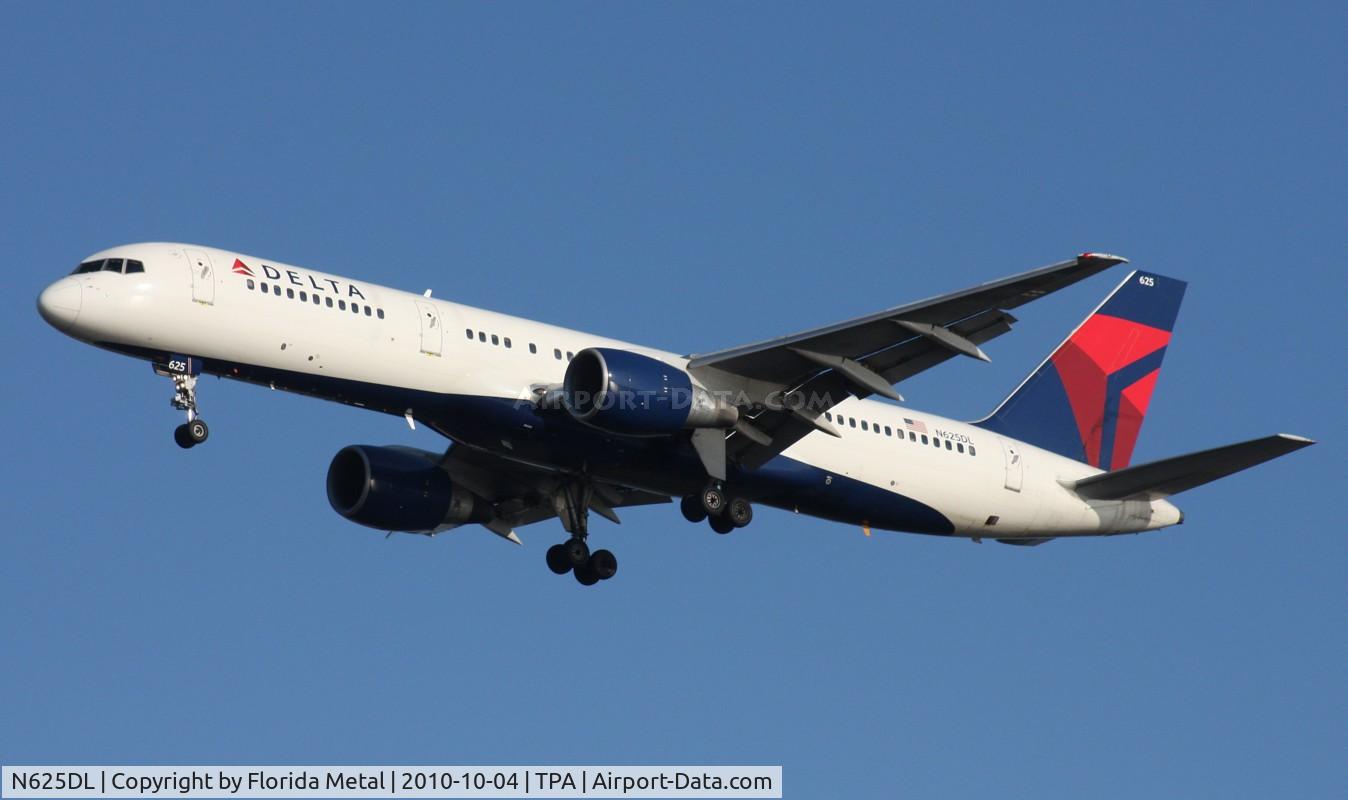 N625DL, 1987 Boeing 757-232 C/N 22915, Delta 757