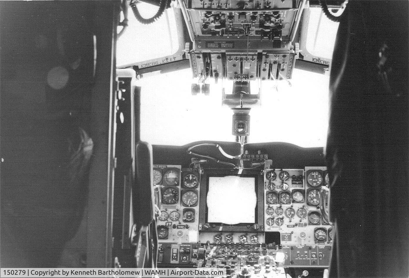 150279, 1962 Lockheed SP-2H (P2V-7S) Neptune C/N 726-7282, Cockpit 150279 in Naha - VP-4