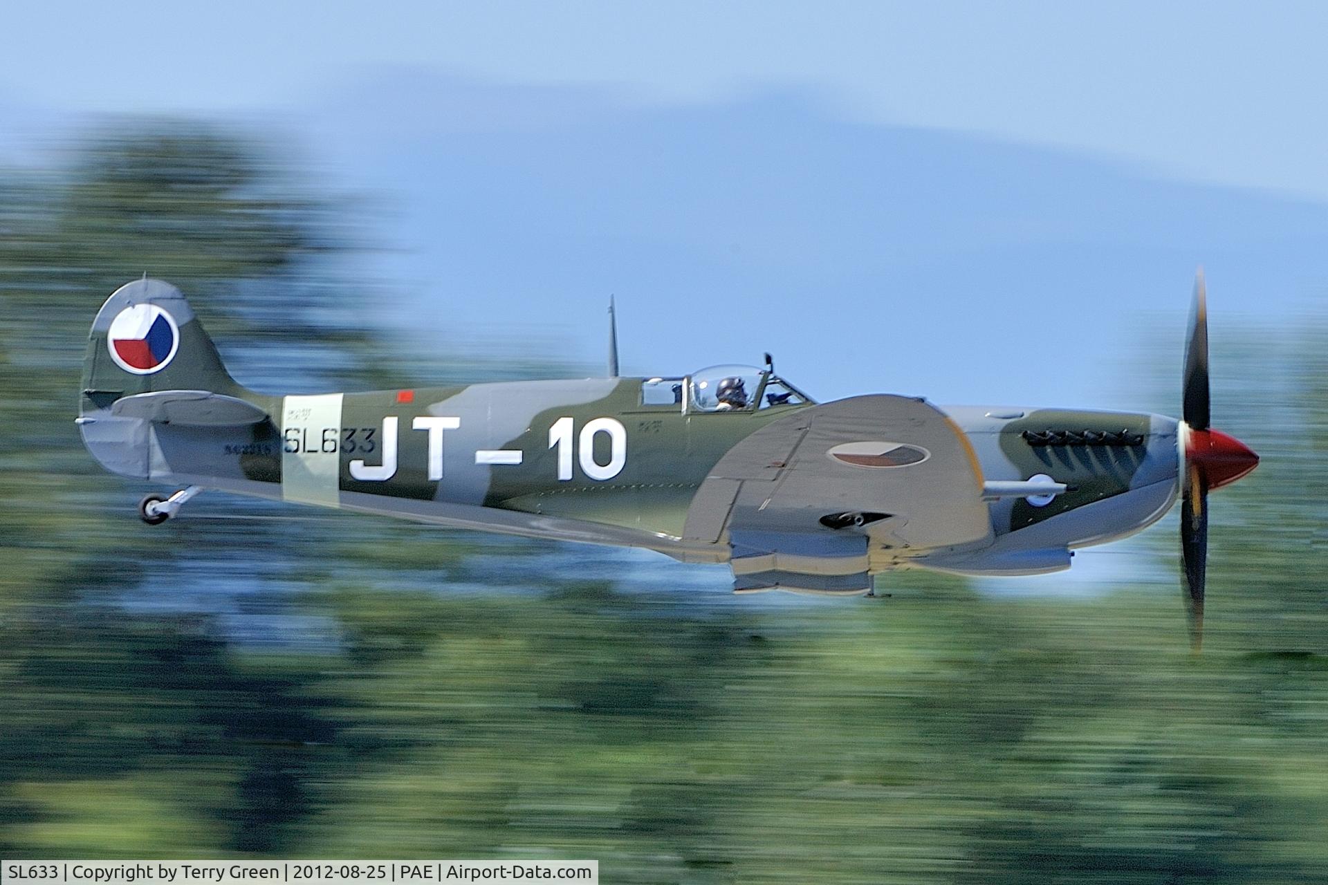 SL633, 1945 Supermarine 361 Spitfire LF.IXe C/N CBAF.IX.571, Historic Flight at Kilo-7 JT-10
