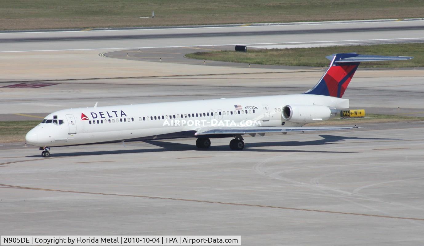 N905DE, 1992 McDonnell Douglas MD-88 C/N 53410, Delta MD-88