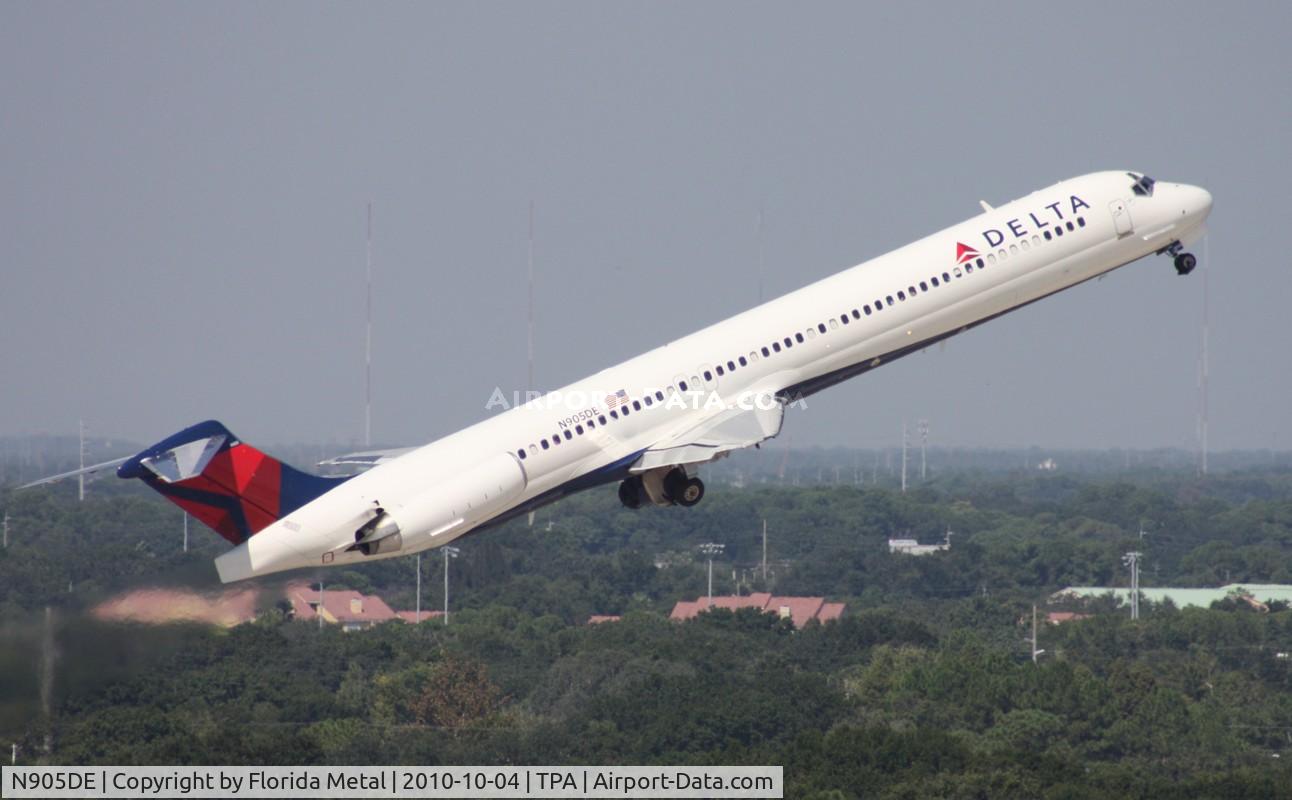N905DE, 1992 McDonnell Douglas MD-88 C/N 53410, Delta MD-88