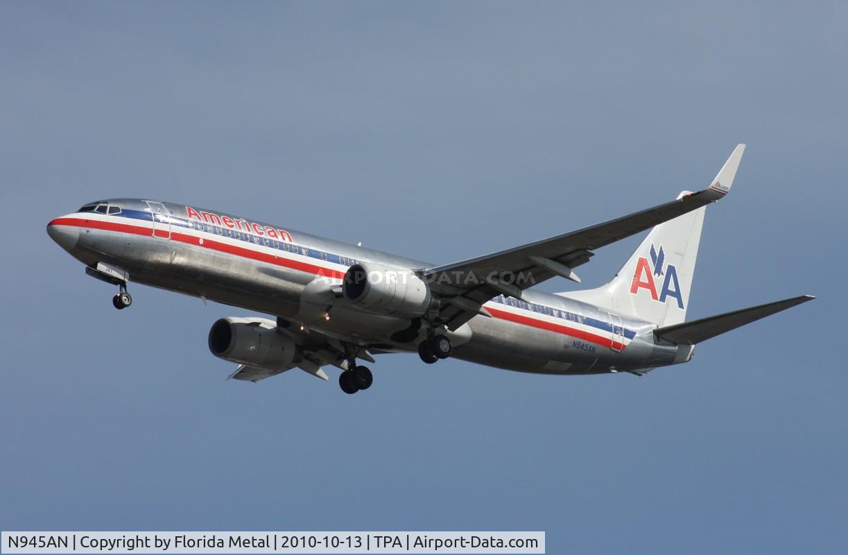 N945AN, 2000 Boeing 737-823 C/N 30085, American 737