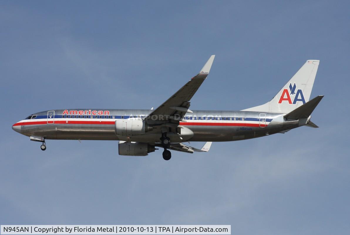 N945AN, 2000 Boeing 737-823 C/N 30085, American 737